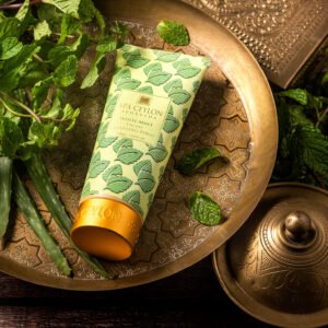 WHITE MINT - Gesichtsreinigungsschaum